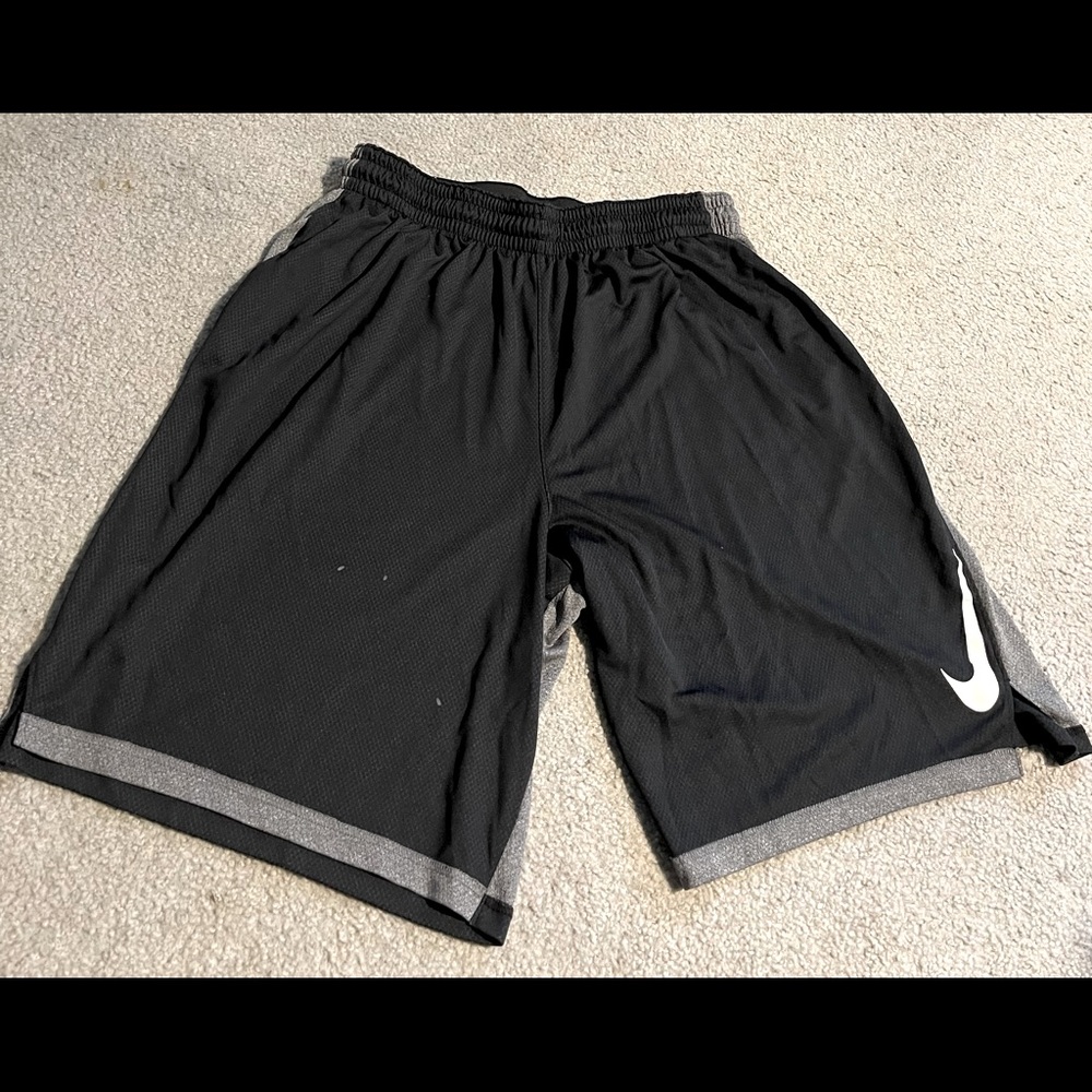Mens athletic shorts